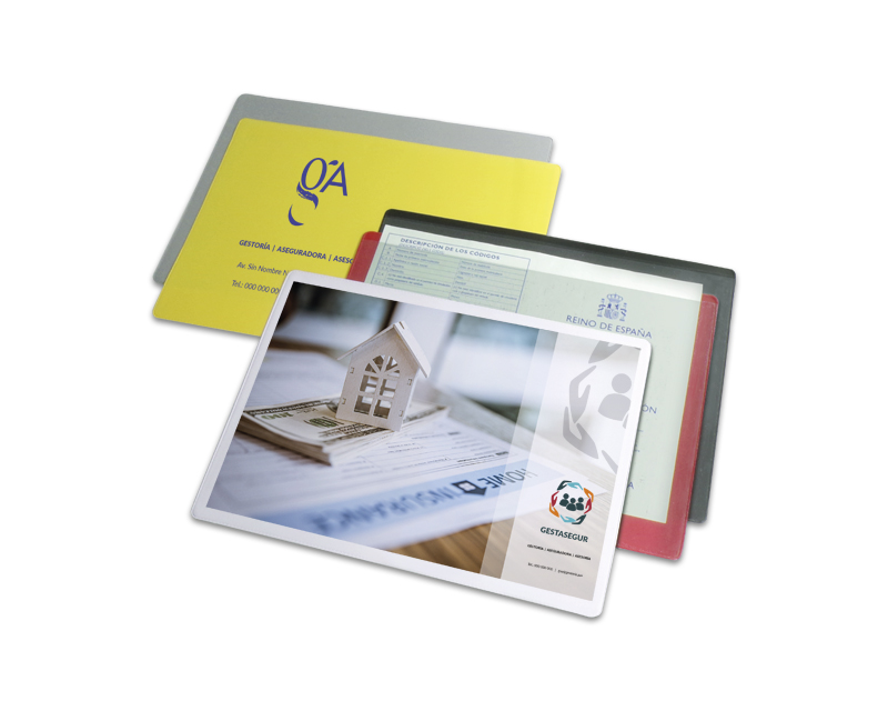 FUNDA PERMISO DE CIRCULACIÓN OPACA, ABERTURA SUPERIOR (A5) - G04